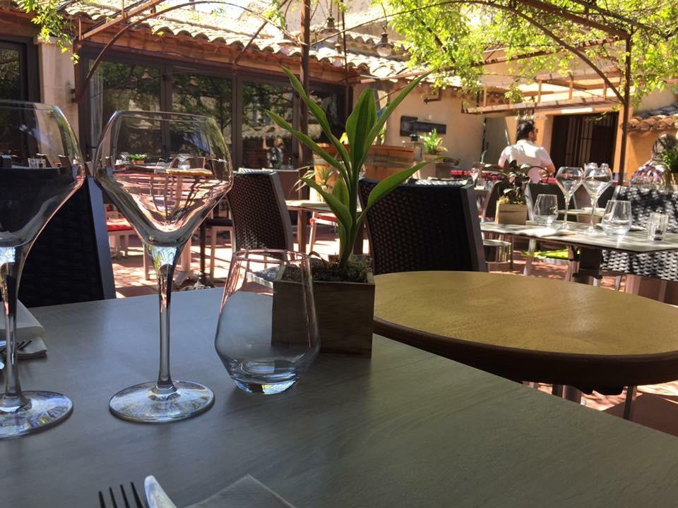 Cabrières-dʼAvignon Le Vieux Bistrot酒店 外观 照片