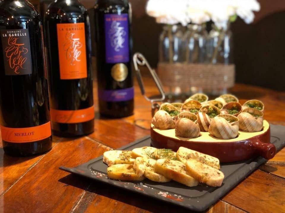 Cabrières-dʼAvignon Le Vieux Bistrot酒店 外观 照片